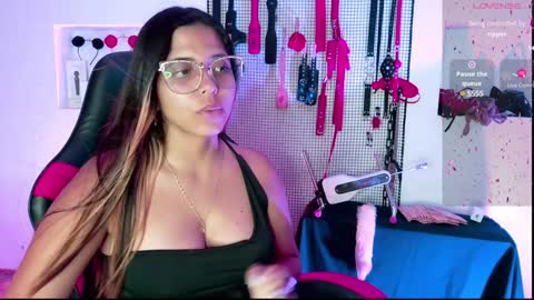 Your best slave  online show from February 4, 2025, 11:38 pm