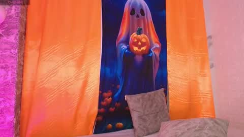 Snapshot of megganfoxy chatting on October 13, 2025, 7:47 pm megganfoxy online show from October 13, 2025, 7:47 pm