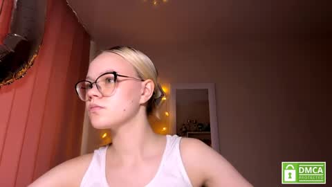 Snapshot of megganskurski chatting on May 10, 2026, 3:28 pm Mia online show from May 10, 2026, 3:28 pm