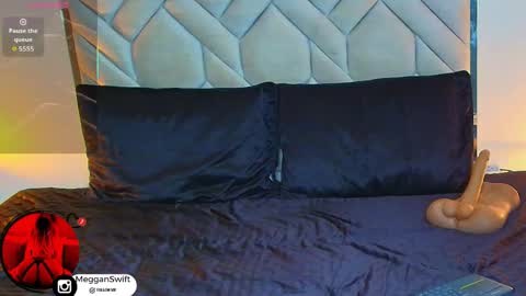 Megan 3 online show from May 3, 2026, 5:02 am