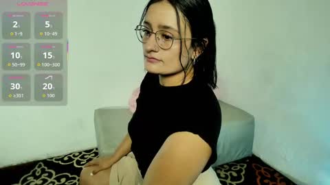 Snapshot of meghan22_ chatting on October 5, 2025, 4:22 am Meghan online show from October 5, 2025, 4:22 am