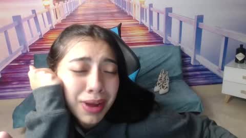 Megan Rossi online show from March 8, 2025, 1:14 pm