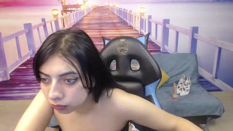 Megan Rossi online show from March 12, 2025, 2:12 pm