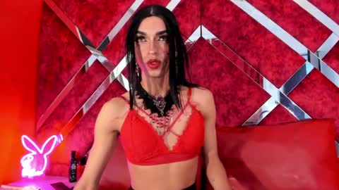 meghanqueen__ online show from April 19, 2026, 5:29 am