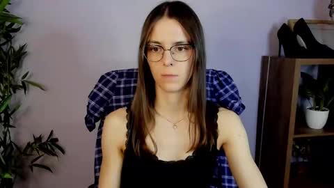 Megi online show from March 11, 2025, 2:51 pm