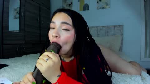 Snapshot of meily_oficial chatting on November 18, 2025, 11:15 pm IG soymeily oficial online show from November 18, 2025, 11:15 pm