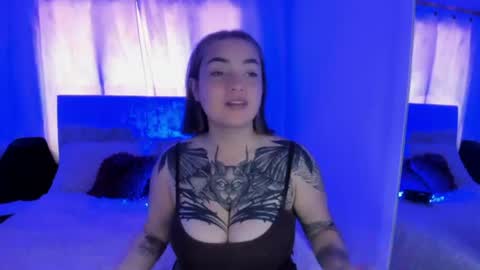 IG soymeily oficial  online show from August 4, 2026, 9:17 pm