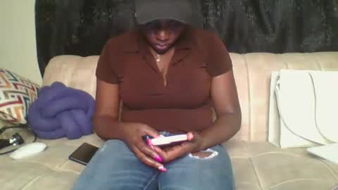 Snapshot of mel_candi94 chatting on September 21, 2025, 3:24 pm pretty online show from September 21, 2025, 3:24 pm