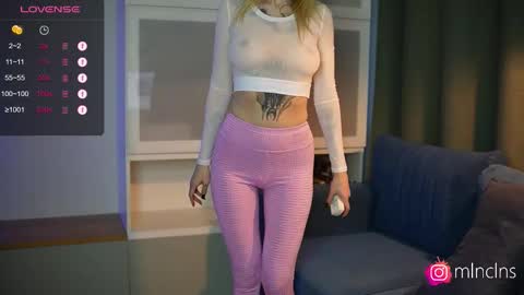 MELANIE  PVT ONLY 60TK PER MIN online show from November 3, 2025, 1:56 pm