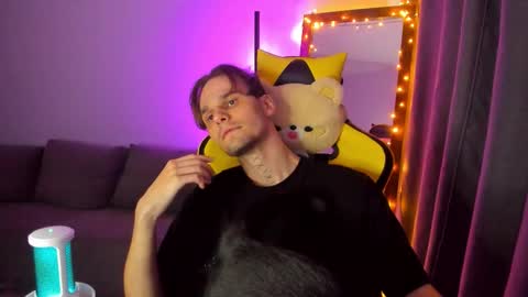 MelKallen online show from September 22, 2025, 3:25 pm