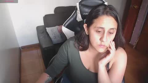 Snapshot of mel_raise chatting on May 3, 2026, 6:47 pm mel raise online show from May 3, 2026, 6:47 pm