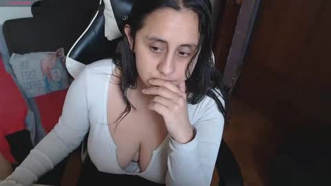 Snapshot of mel_raise chatting on May 19, 2026, 2:23 pm mel raise online show from May 19, 2026, 2:23 pm