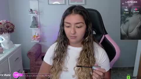 Melaany  online show from June 19, 2026, 12:37 am