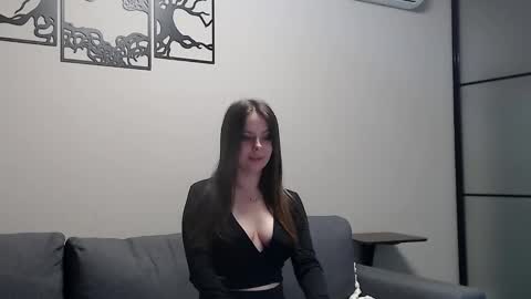 meladams online show from January 11, 2025, 8:10 pm