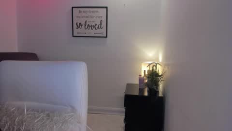 melan_owen online show from November 27, 2025, 10:50 am