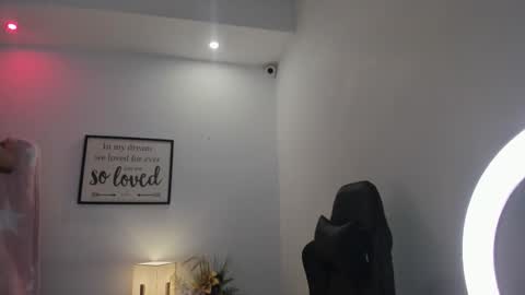 melan_owen online show from March 7, 2026, 10:56 am