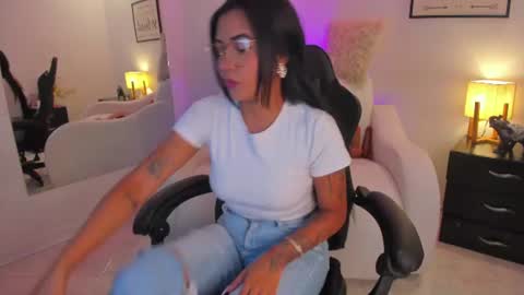 melan_owen online show from June 27, 2026, 11:04 am