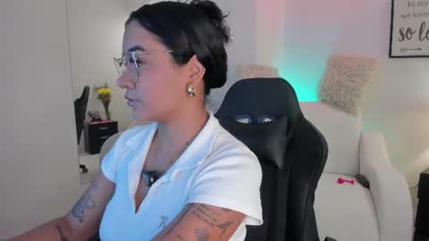 melan_owen online show from August 5, 2026, 10:51 am