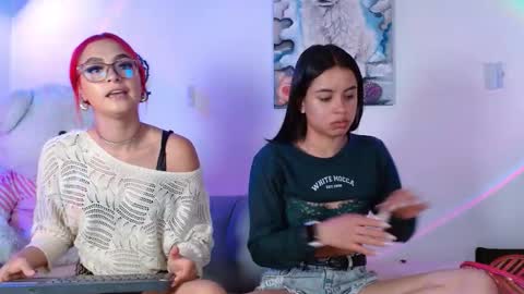 Snapshot of melani_bear chatting on March 3, 2026, 4:02 pm MELANI online show from March 3, 2026, 4:02 pm