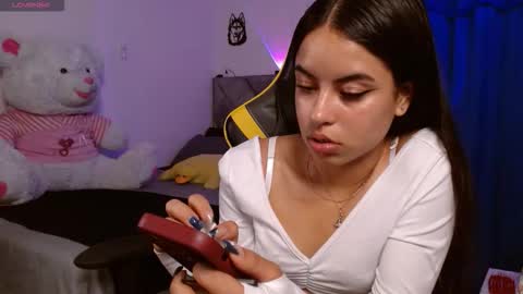 Snapshot of melani_bear chatting on March 20, 2026, 5:40 pm MELANI online show from March 20, 2026, 5:40 pm