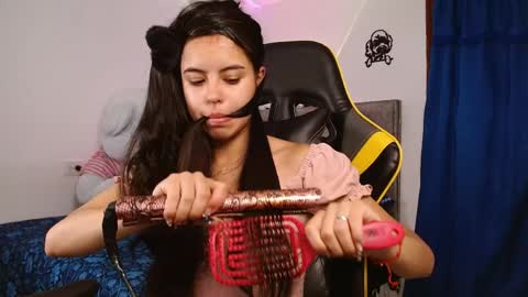 Snapshot of melani_bear chatting on March 28, 2026, 4:39 pm MELANI online show from March 28, 2026, 4:39 pm