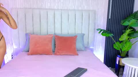 melani gb online show from September 30, 2025, 8:14 pm