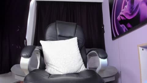 Snapshot of melani_greyy chatting on January 15, 2025, 8:26 pm melani greyy online show from January 15, 2025, 8:26 pm