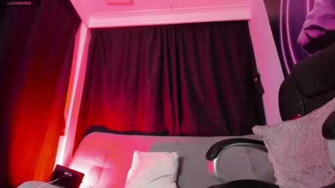 Snapshot of melani_greyy chatting on February 6, 2025, 11:04 pm melani greyy online show from February 6, 2025, 11:04 pm