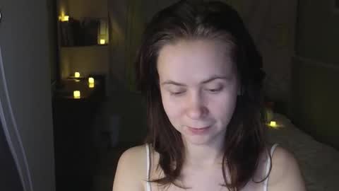 Snapshot of melania____ chatting on December 2, 2025, 5:08 pm Mila online show from December 2, 2025, 5:08 pm