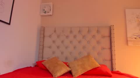 Snapshot of melania_xtreme chatting on March 1, 2026, 2:13 am melania_xtreme online show from March 1, 2026, 2:13 am