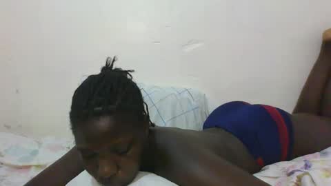 melanie_bae1 online show from April 27, 2026, 9:40 am