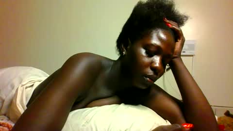 Snapshot of melanie_bae1 chatting on June 2, 2026, 3:19 am melanie_bae1 online show from June 2, 2026, 3:19 am