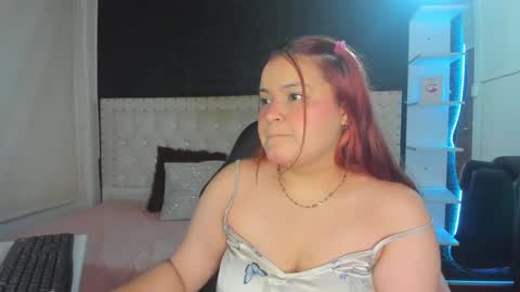 Snapshot of melanie_hh chatting on February 25, 2025, 4:14 am Melanie online show from February 25, 2025, 4:14 am