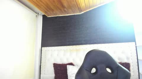 Snapshot of melanie_hh chatting on March 2, 2025, 4:07 am Melanie online show from March 2, 2025, 4:07 am