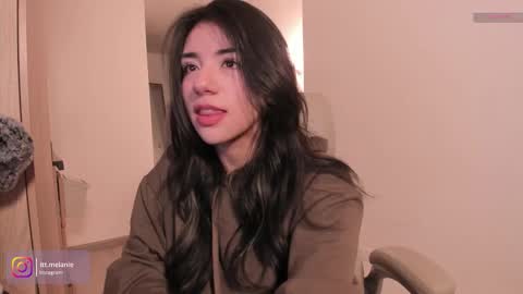 Snapshot of melanie_owo chatting on October 10, 2025, 12:31 am Melanie online show from October 10, 2025, 12:31 am