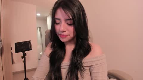 Melanie online show from February 26, 2026, 5:23 pm