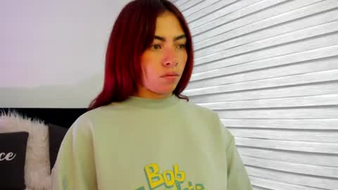 Melanie roux  online show from June 26, 2026, 12:42 pm