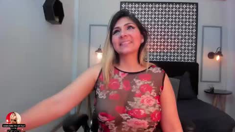 Snapshot of melanie_silver_ chatting on October 28, 2025, 9:28 pm Melanie online show from October 28, 2025, 9:28 pm