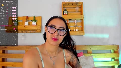 Melanie online show from December 10, 2024, 8:05 pm