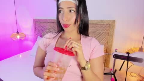 melaniejeann_ online show from May 20, 2026, 2:29 am