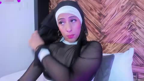 melaniejeann_ online show from June 11, 2026, 2:44 am