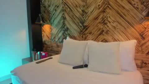 melaniejeann_ online show from July 31, 2026, 2:55 am