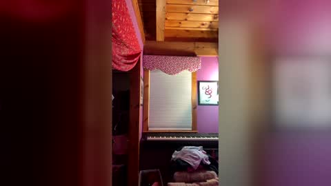 melaniemae online show from February 21, 2026, 6:31 pm