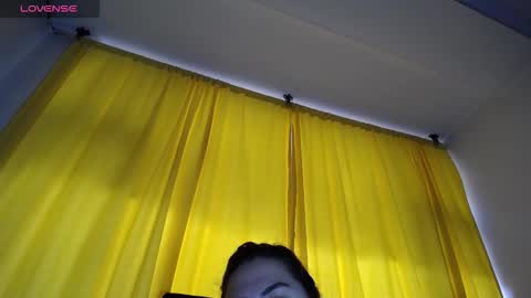 Melanie Parker online show from November 17, 2025, 2:01 pm