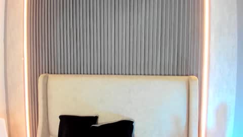 Snapshot of melanieroah1 chatting on March 22, 2026, 2:20 pm MelanieRoah online show from March 22, 2026, 2:20 pm