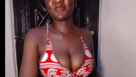 Snapshot of melanin_coco chatting on September 27, 2025, 7:19 pm Bene online show from September 27, 2025, 7:19 pm