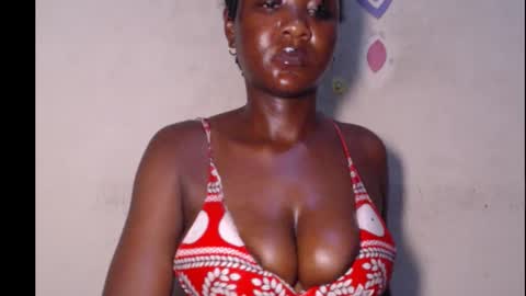 Snapshot of melanin_coco chatting on October 11, 2025, 10:08 pm Bene online show from October 11, 2025, 10:08 pm