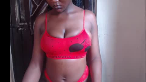 Snapshot of melanin_coco chatting on October 13, 2025, 11:54 am Bene online show from October 13, 2025, 11:54 am