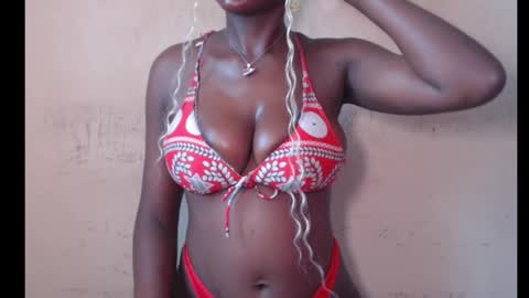 Snapshot of melanin_coco chatting on October 18, 2025, 11:00 am Bene online show from October 18, 2025, 11:00 am