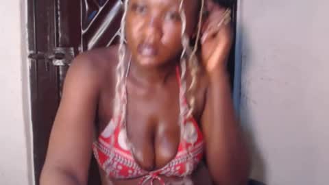 Snapshot of melanin_coco chatting on October 26, 2025, 12:05 am Bene online show from October 26, 2025, 12:05 am